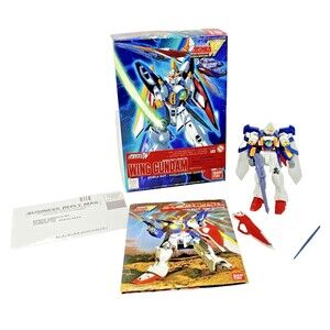 Gundam Wing XXXG-01W Plastic Model Kit 1/144 Scale Bandai Vintage 1995